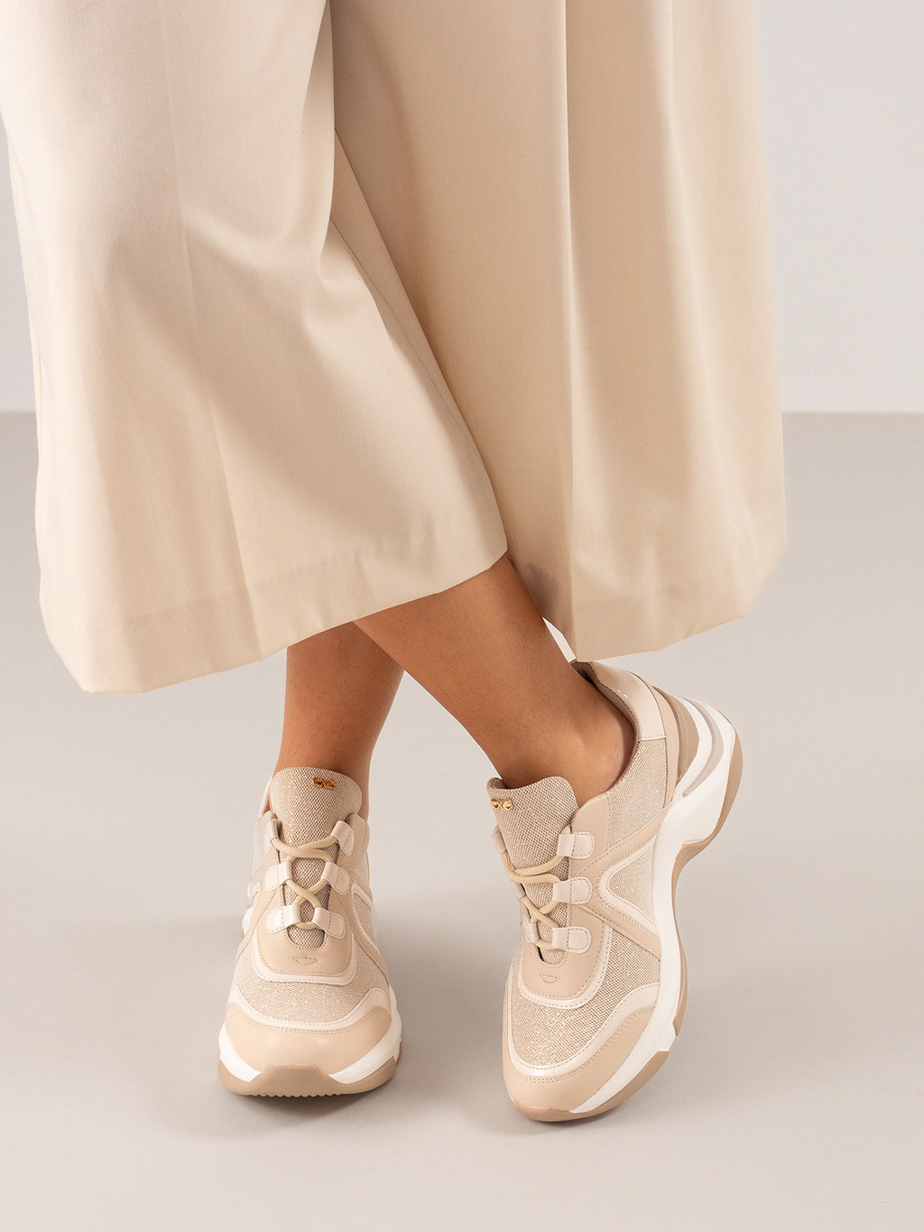 106-22WEX133 PU BEIGE