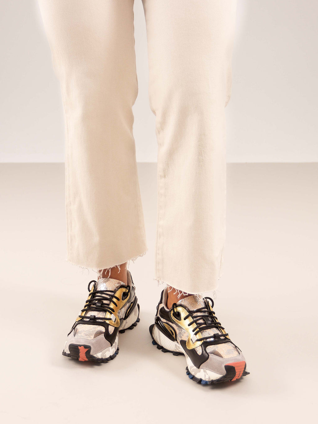 134-10 LEATHER GREY BLACK