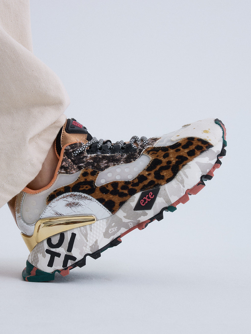 134-161 PONY BEIGE LEOPARD