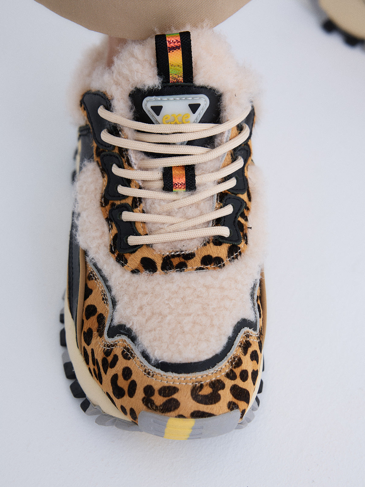 134-31 FUR LEOPARD BLACK