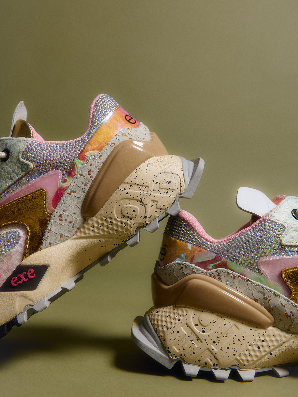 134-8 LEATHER WHITE GOLD