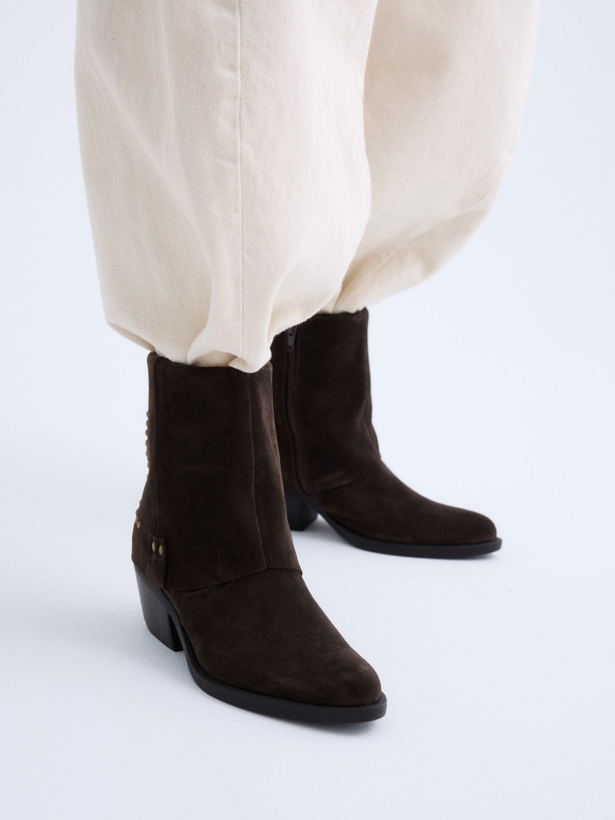 18737-81R SUEDE BROWN