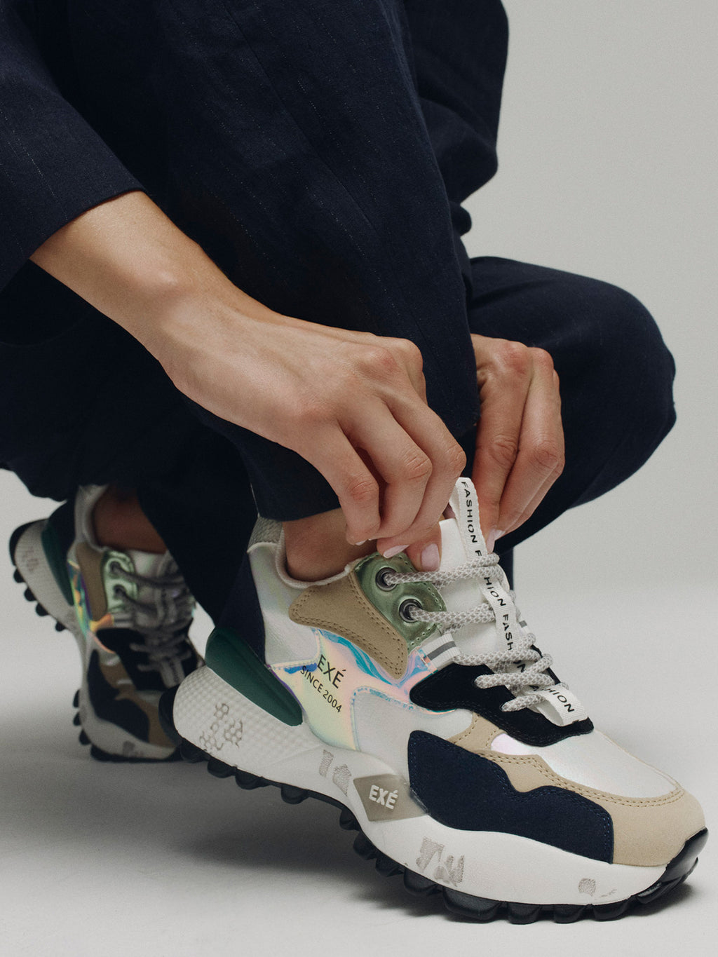 19V03-1 PU BEIGE BLK