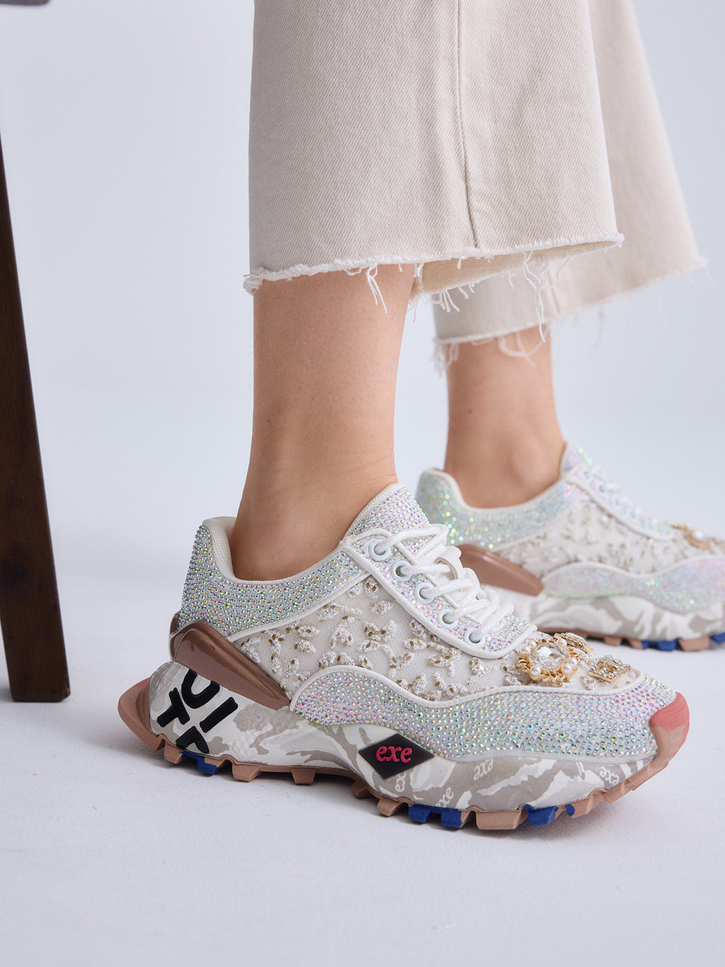 2025-20 LEATHER WHITE