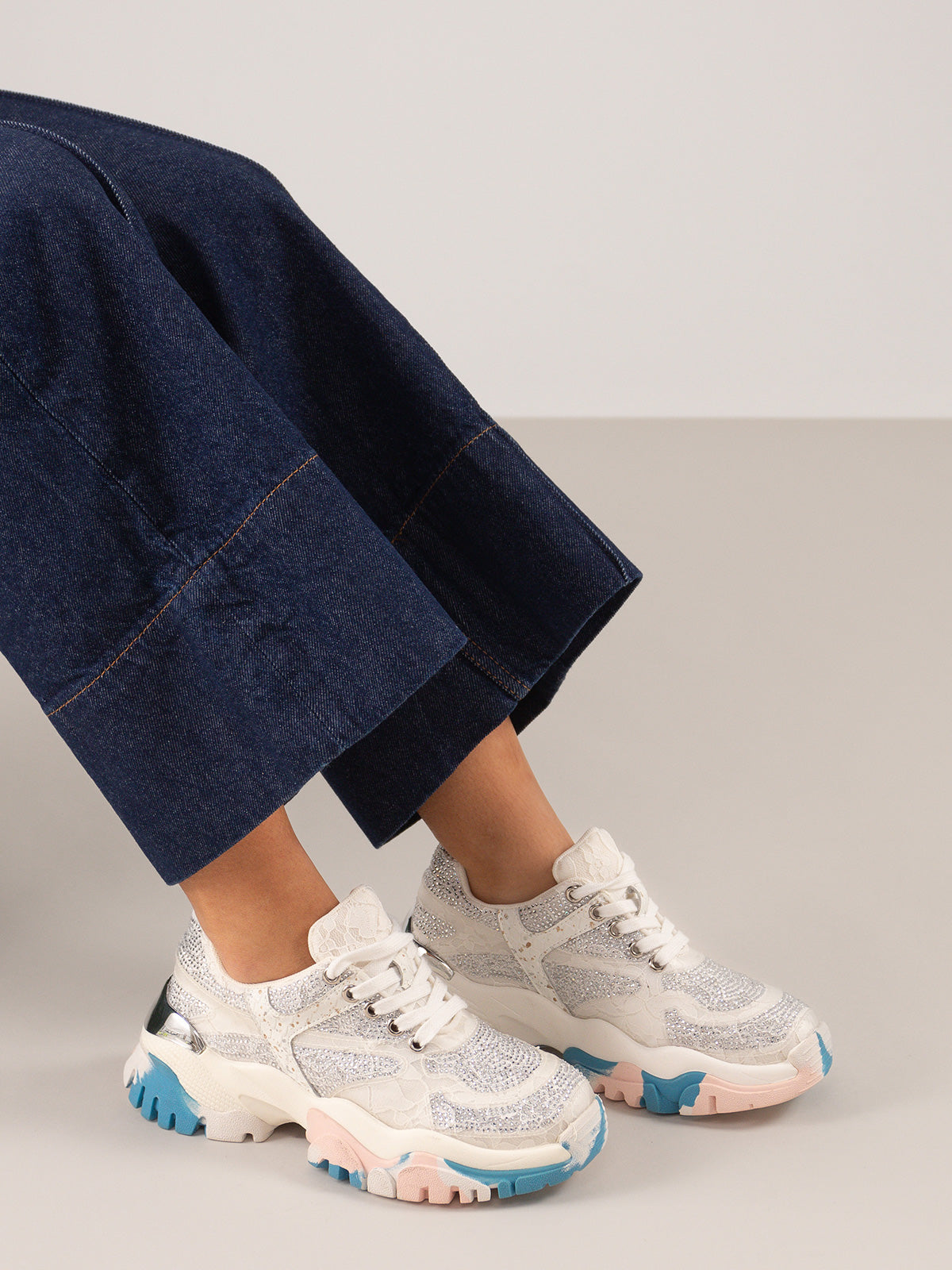 22E10-8 STRASS WHITE BLUE