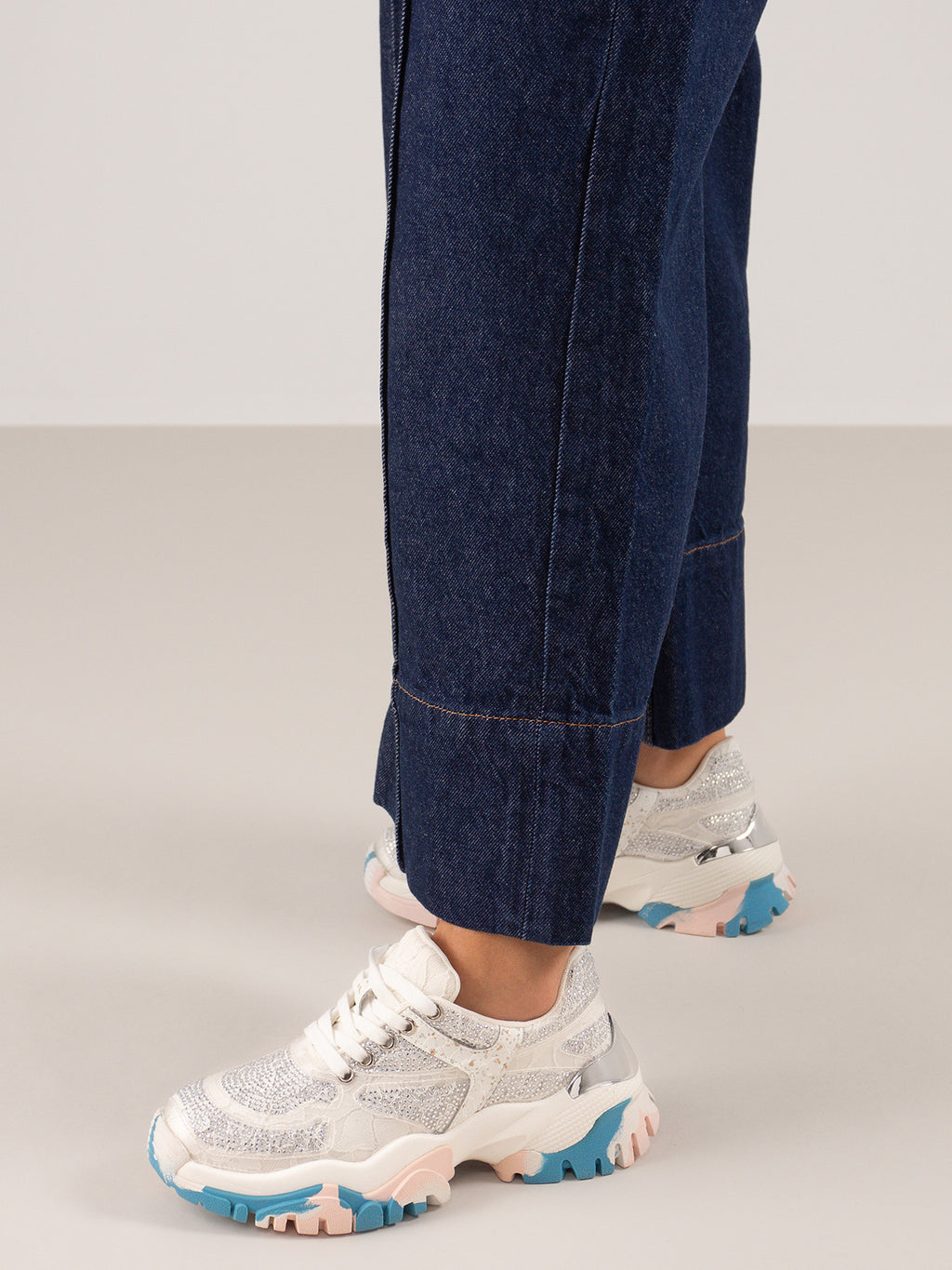 22E10-8 STRASS WHITE BLUE