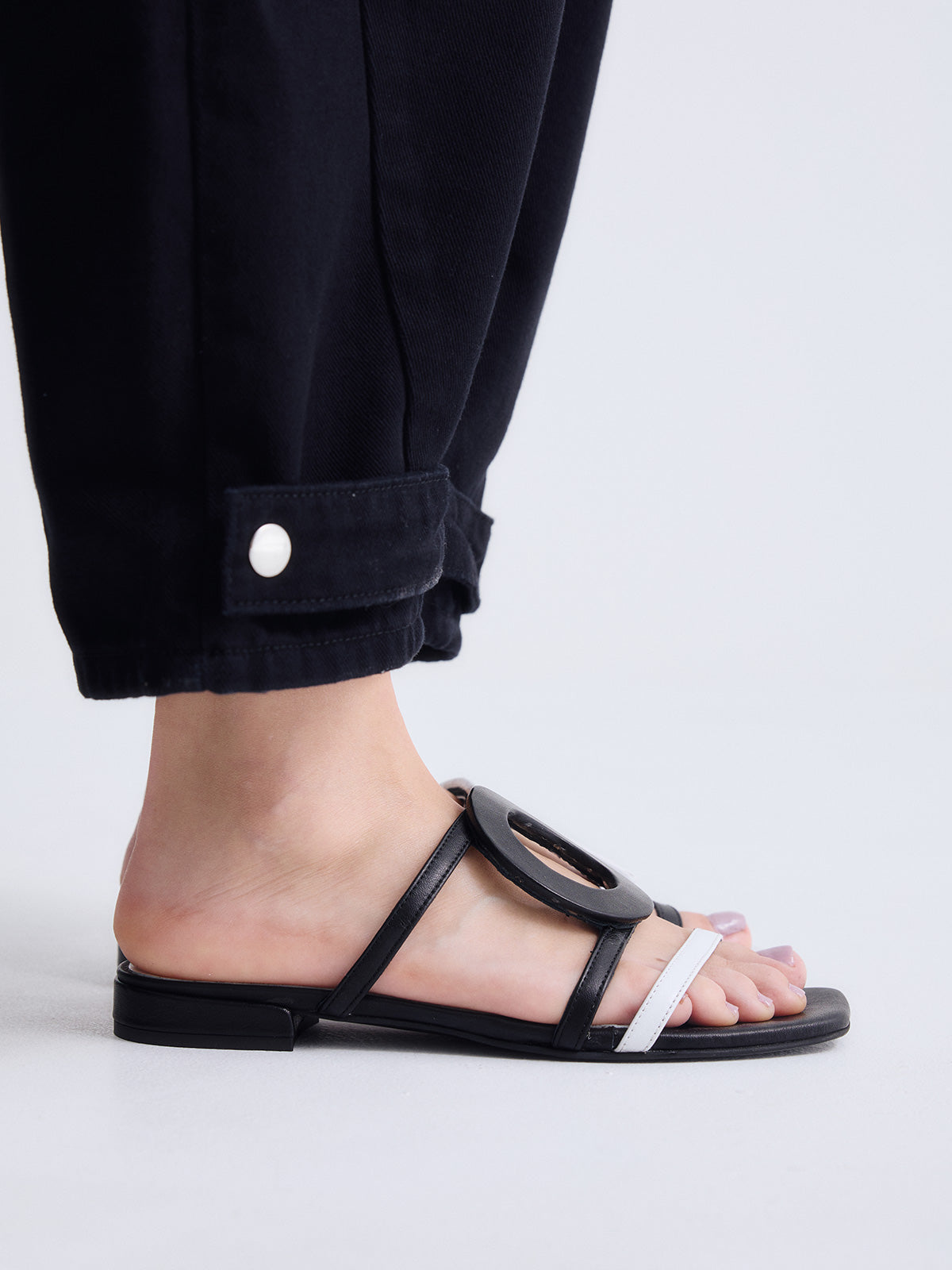 580 FEDRA LEATHER BLACK WHT