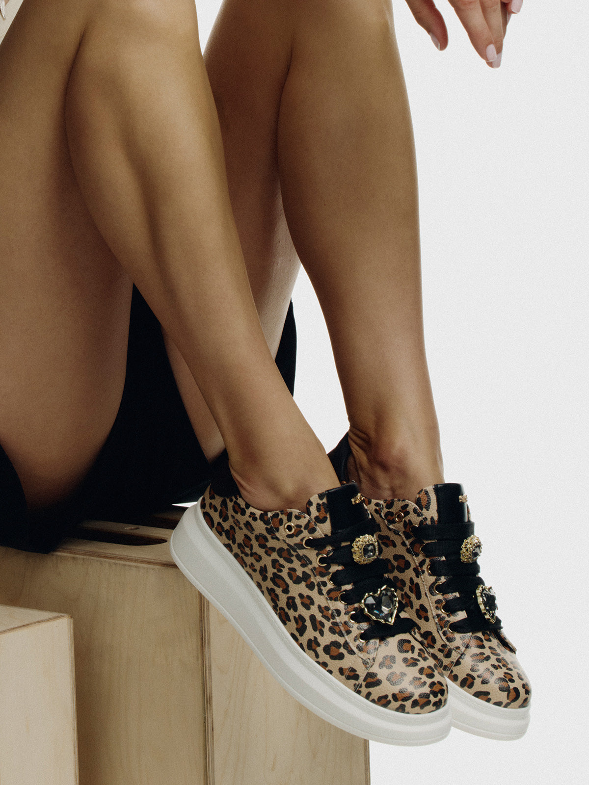 66-51EX79 PU LEOPARD