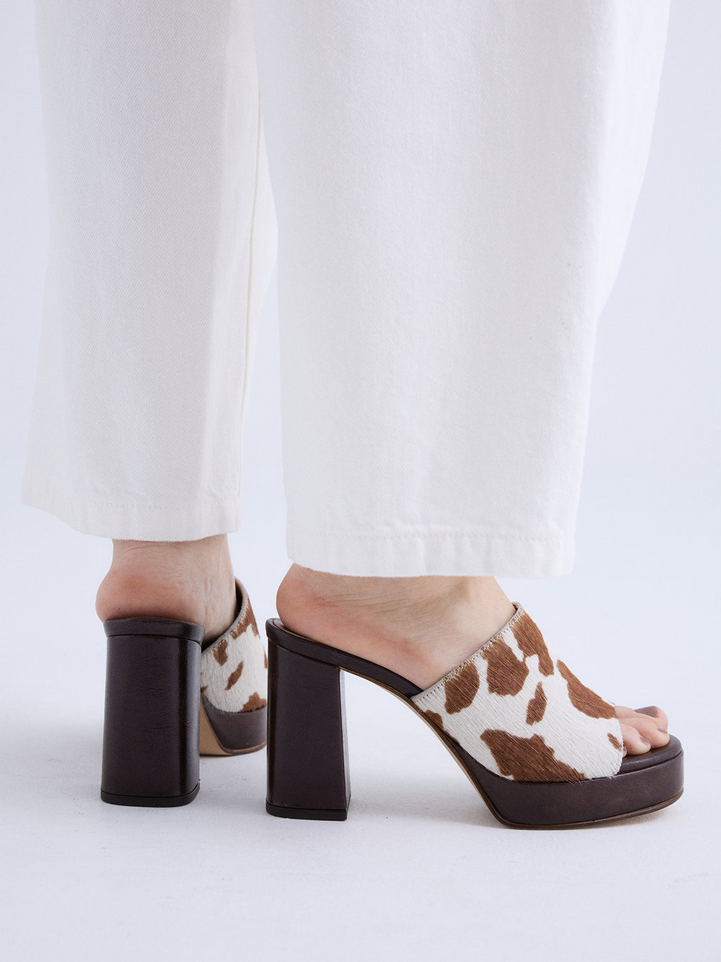 756 ANCONA PONY WHITE-TAN