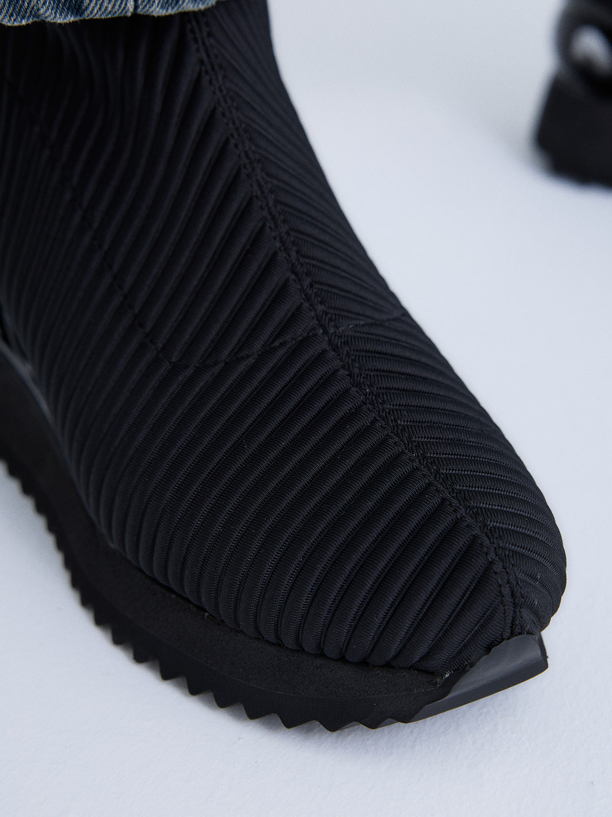 B811-A010B LICRA BLACK