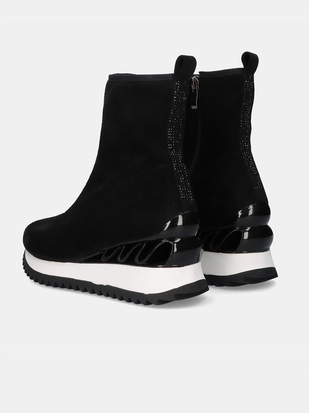 B811-A025 SUEDE BLACK