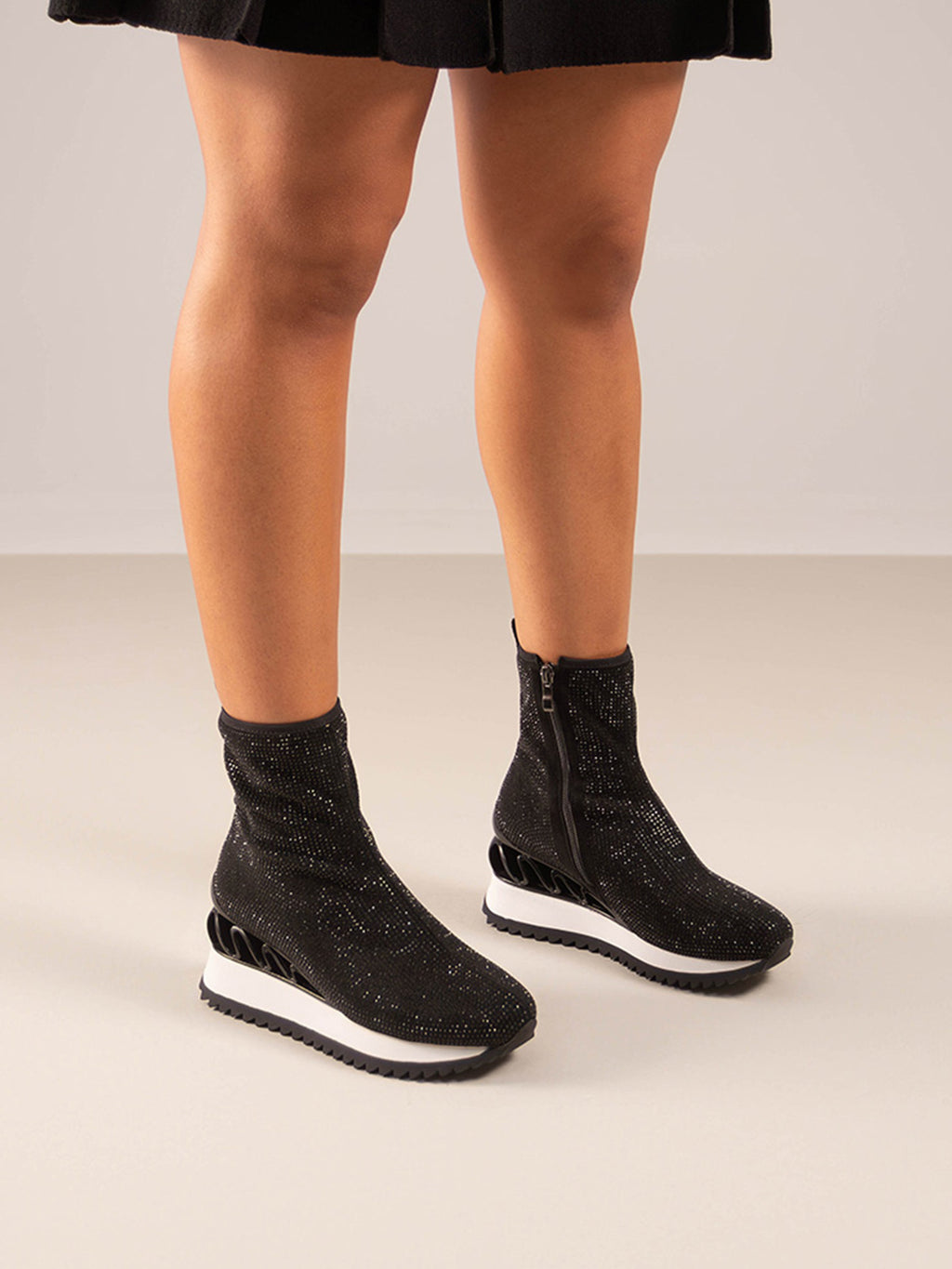 B811-A07 STRASS BLACK