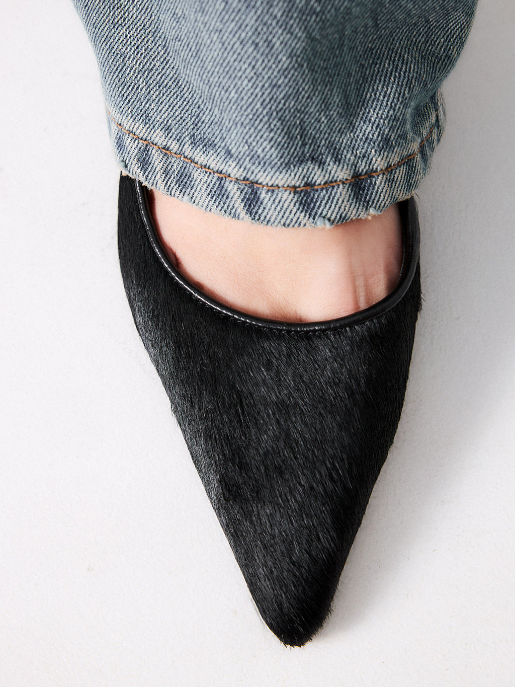 BLAIR-368 PONY BLACK