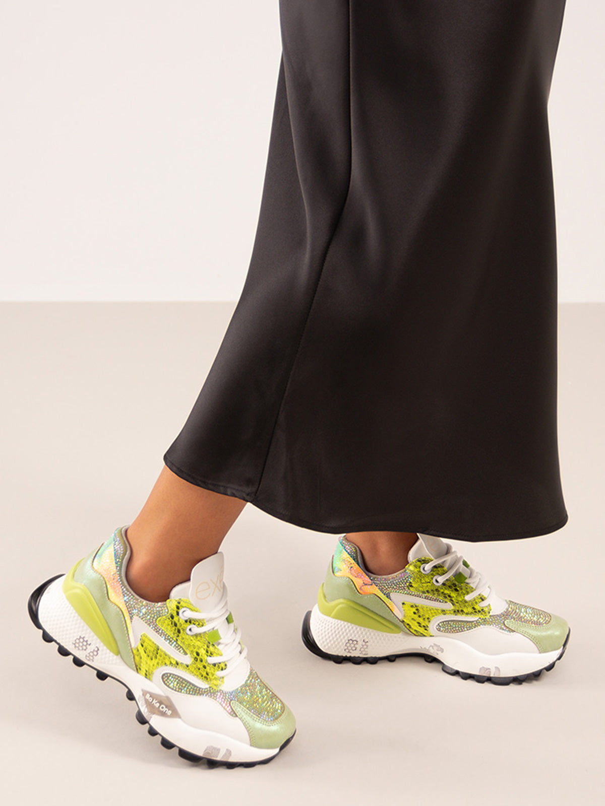 D190608-17 PU WHT GREEN