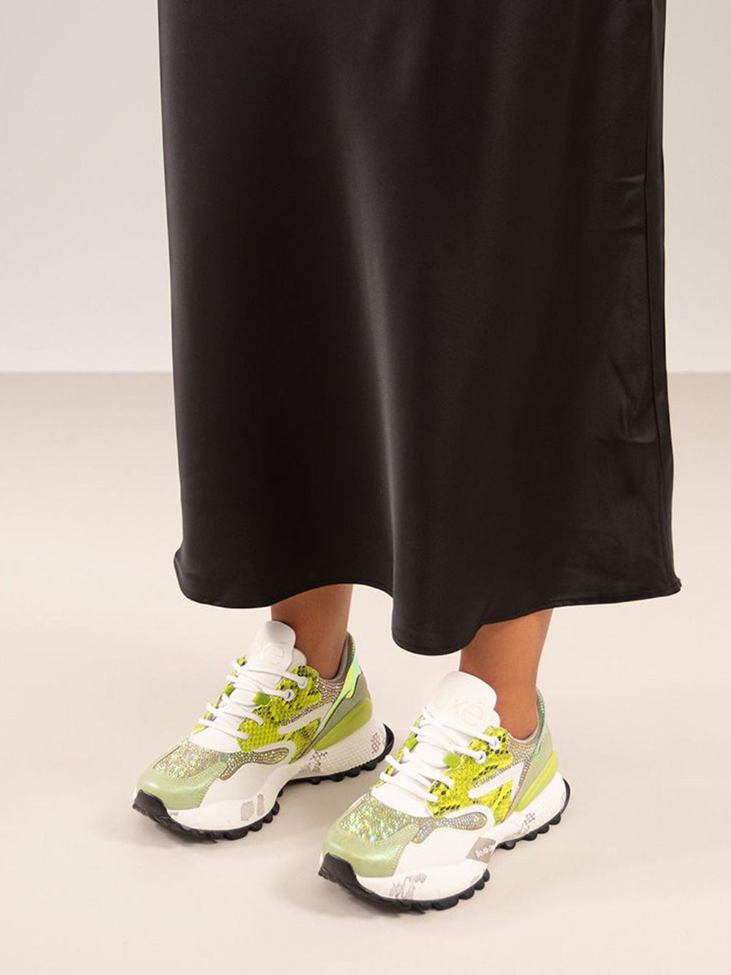 D190608-17 PU WHT GREEN