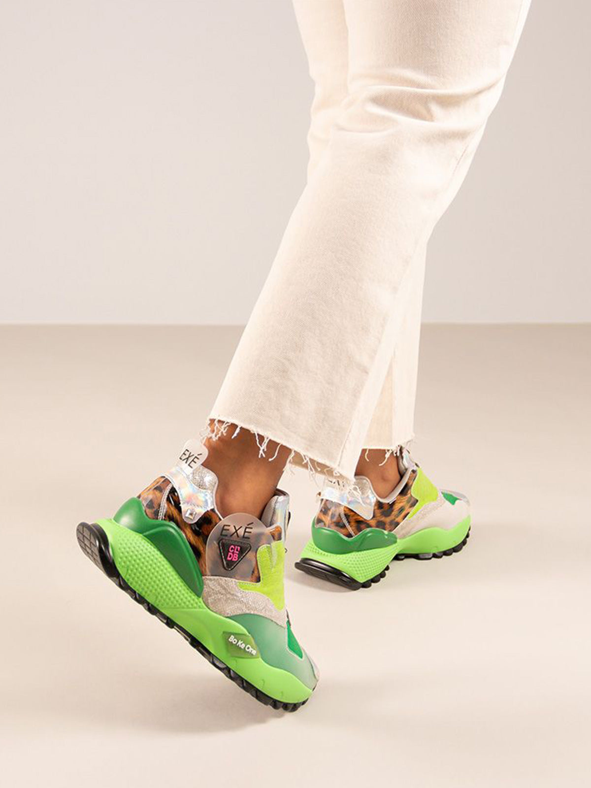 D190608-18 TEXTIL GREEN