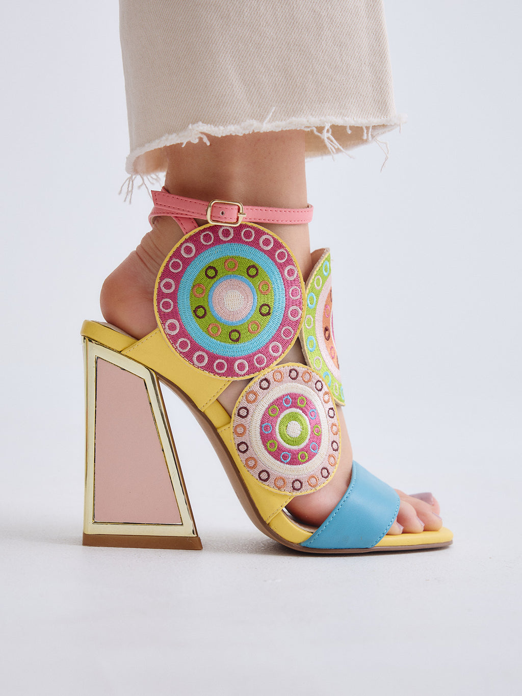 DOMINIC-580 PU YELLOW AQA