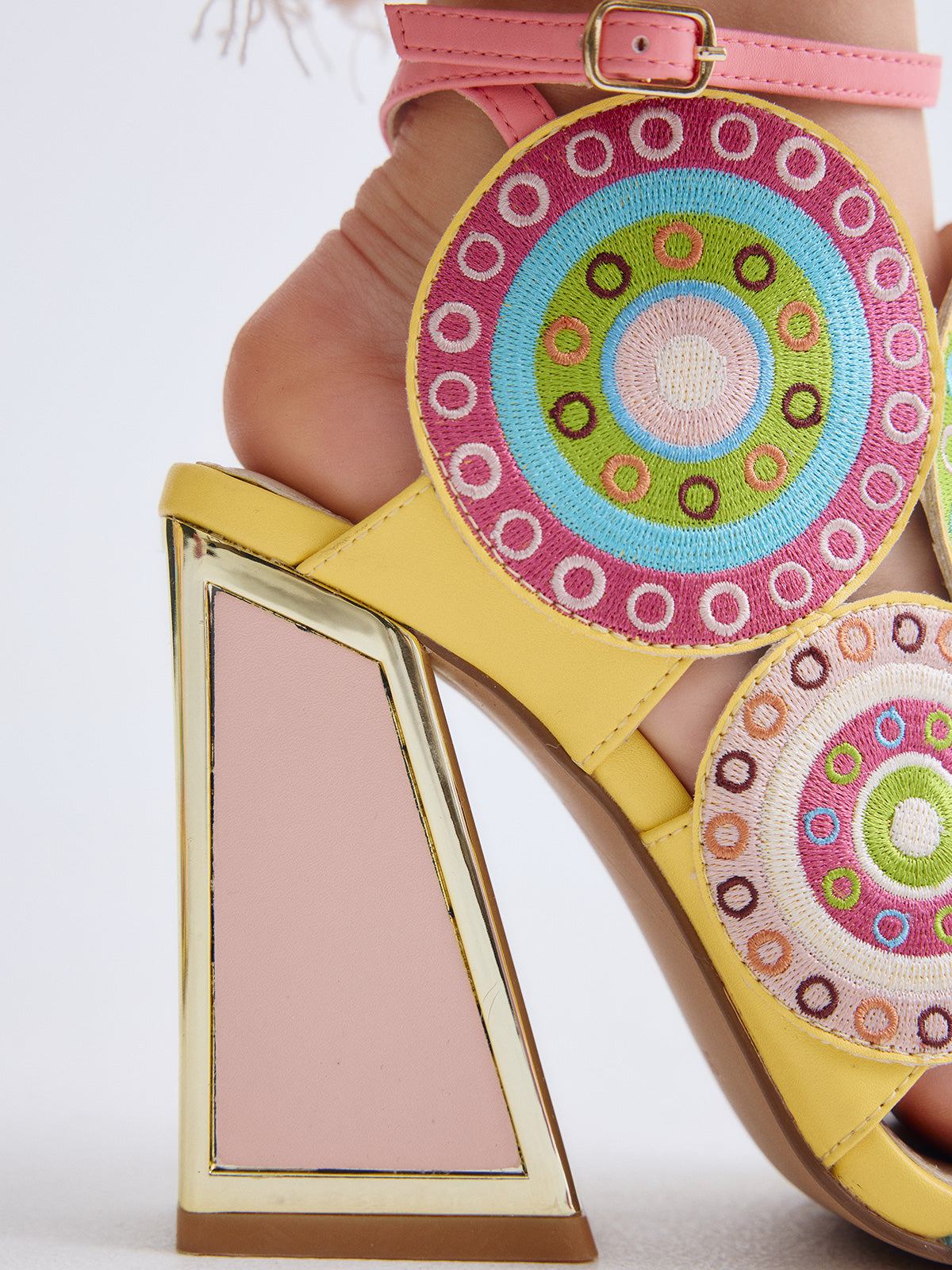 DOMINIC-580 PU YELLOW AQA