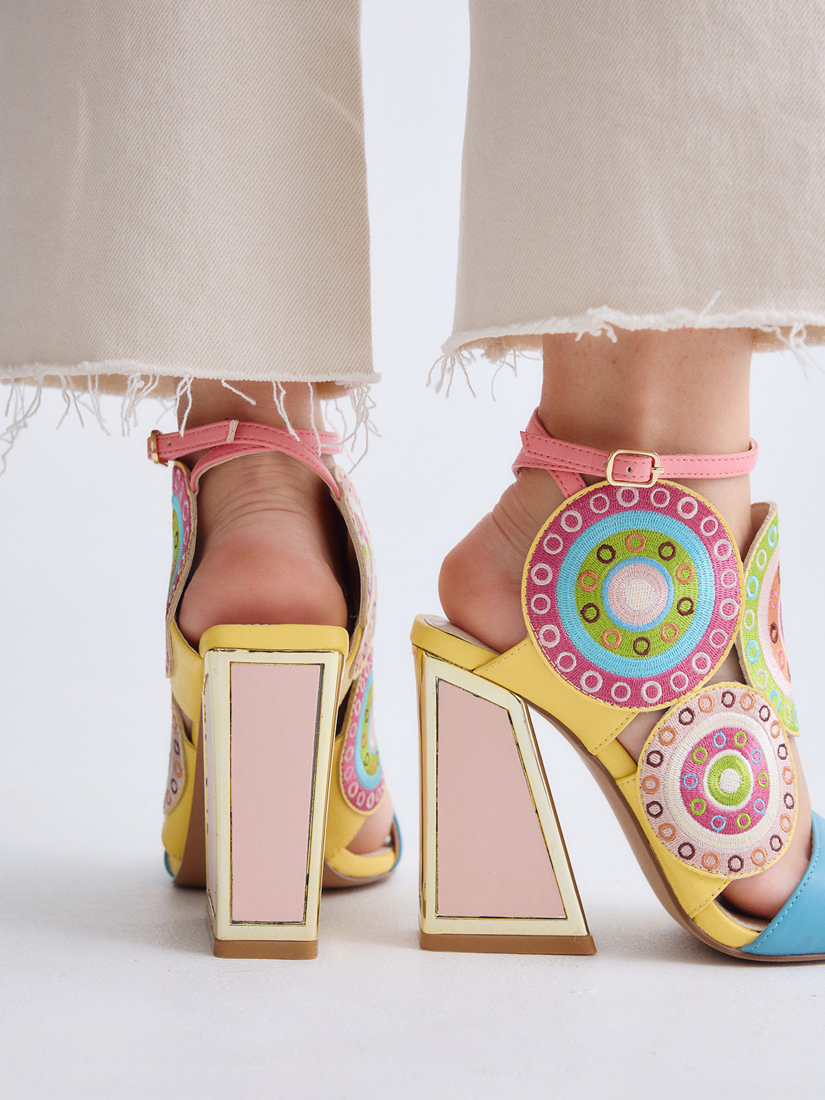 DOMINIC-580 PU YELLOW AQA