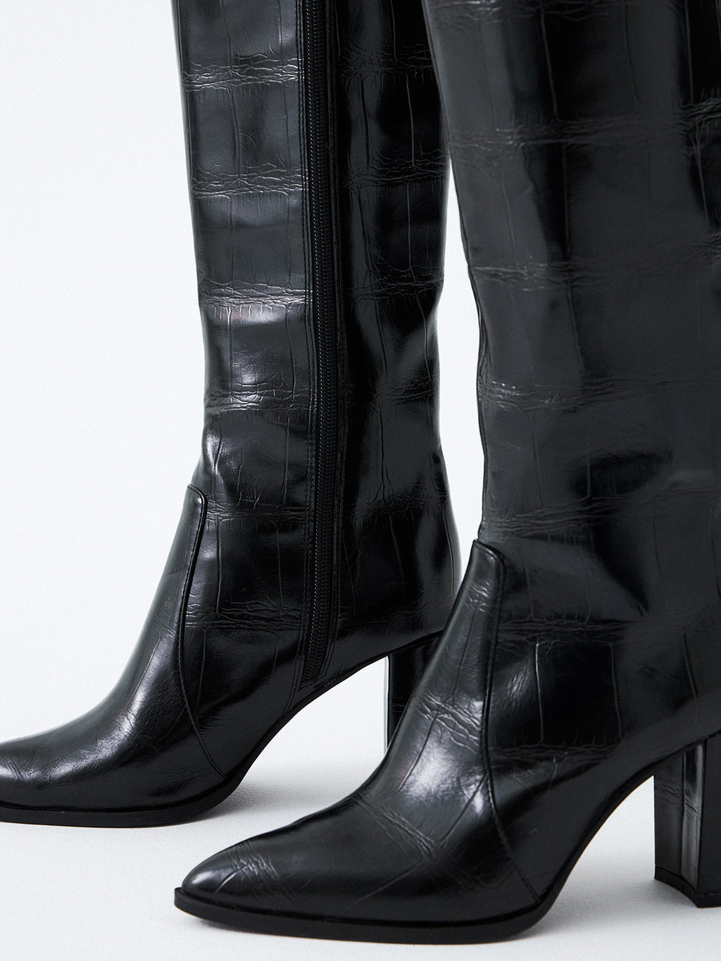 FIEEIPA-444 CROCO BLACK