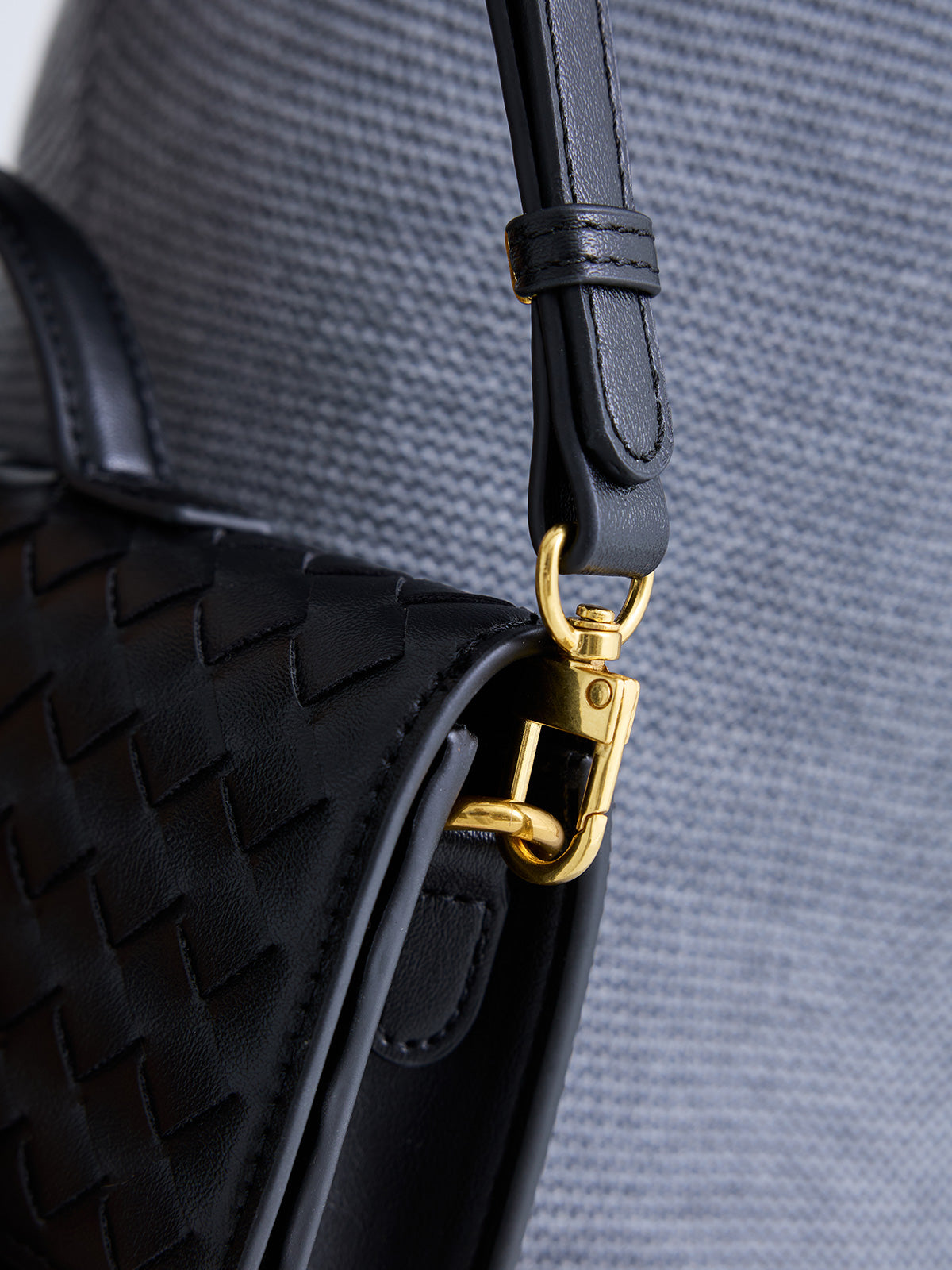 GALA-1893 PU BLACK