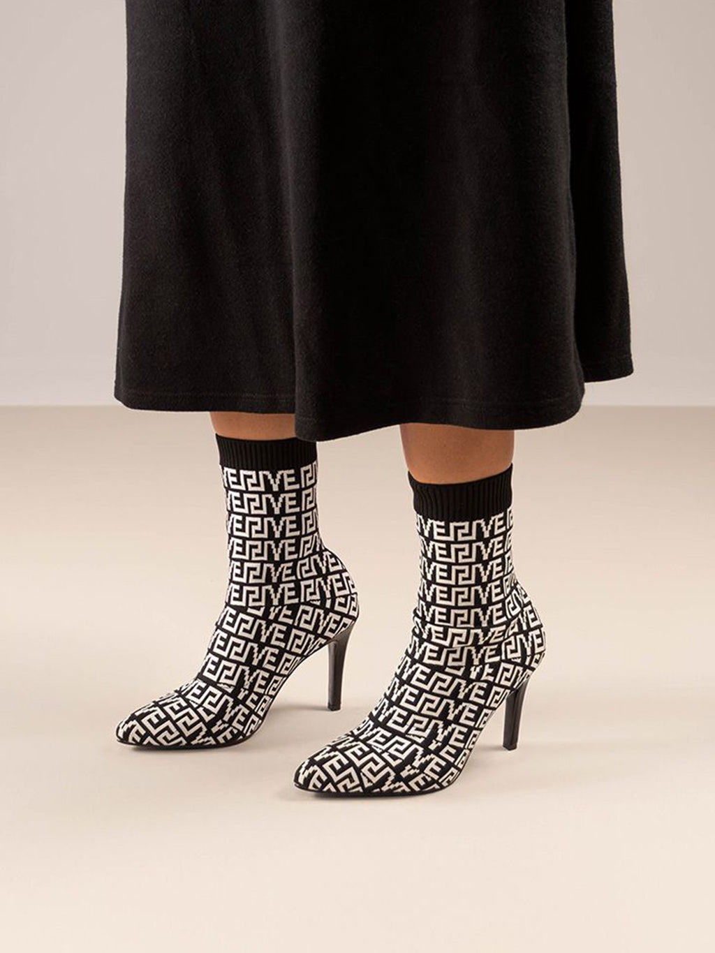 GARDA-521 KNIT BLACK WHT