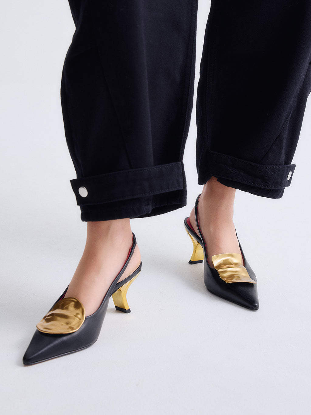 GRETA-300 PU BLACK-GOLD