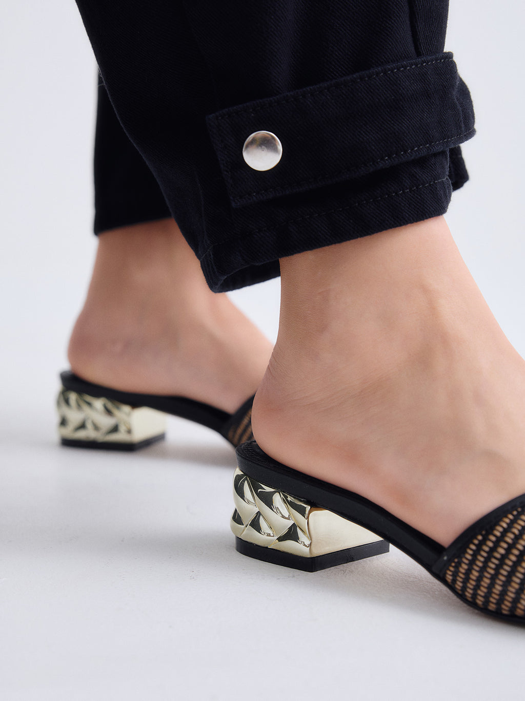 KATY-410 RAFFIA BLACK BEIGE