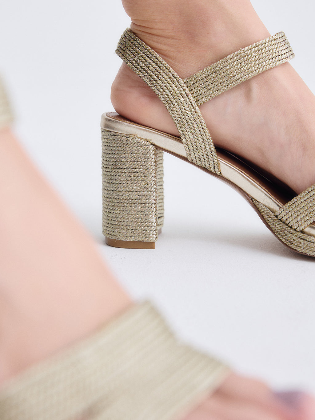 LUISA-777 EMBROIDERY GOLD