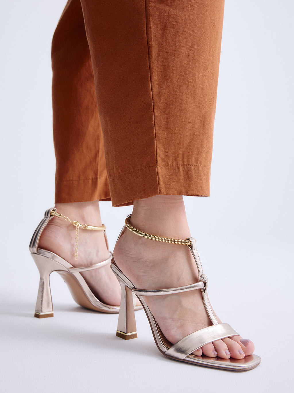 MOANA-246 METALLIC CHAMPAGNE