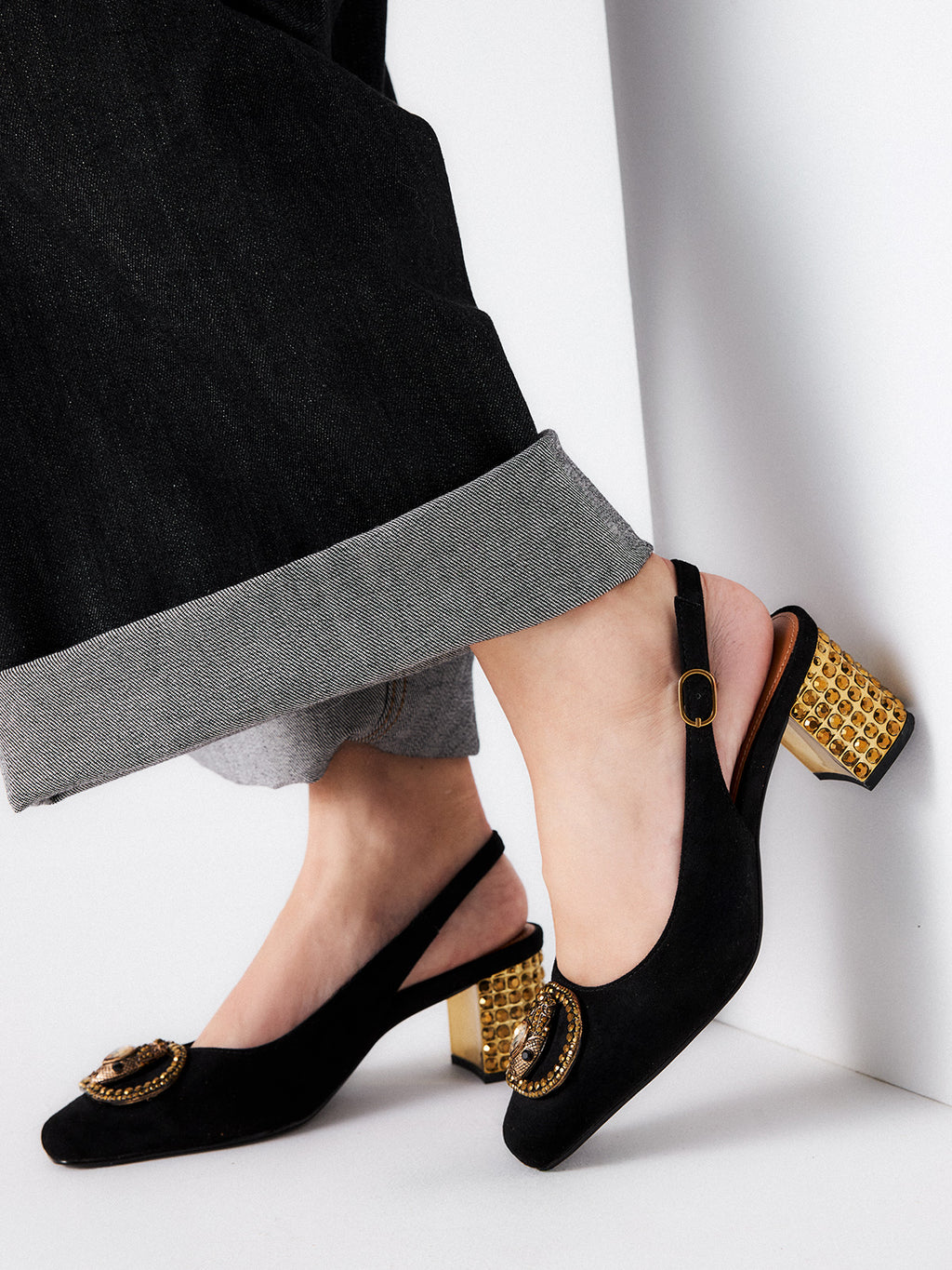 NADINE-310 FABRIC BLACK-GOLD