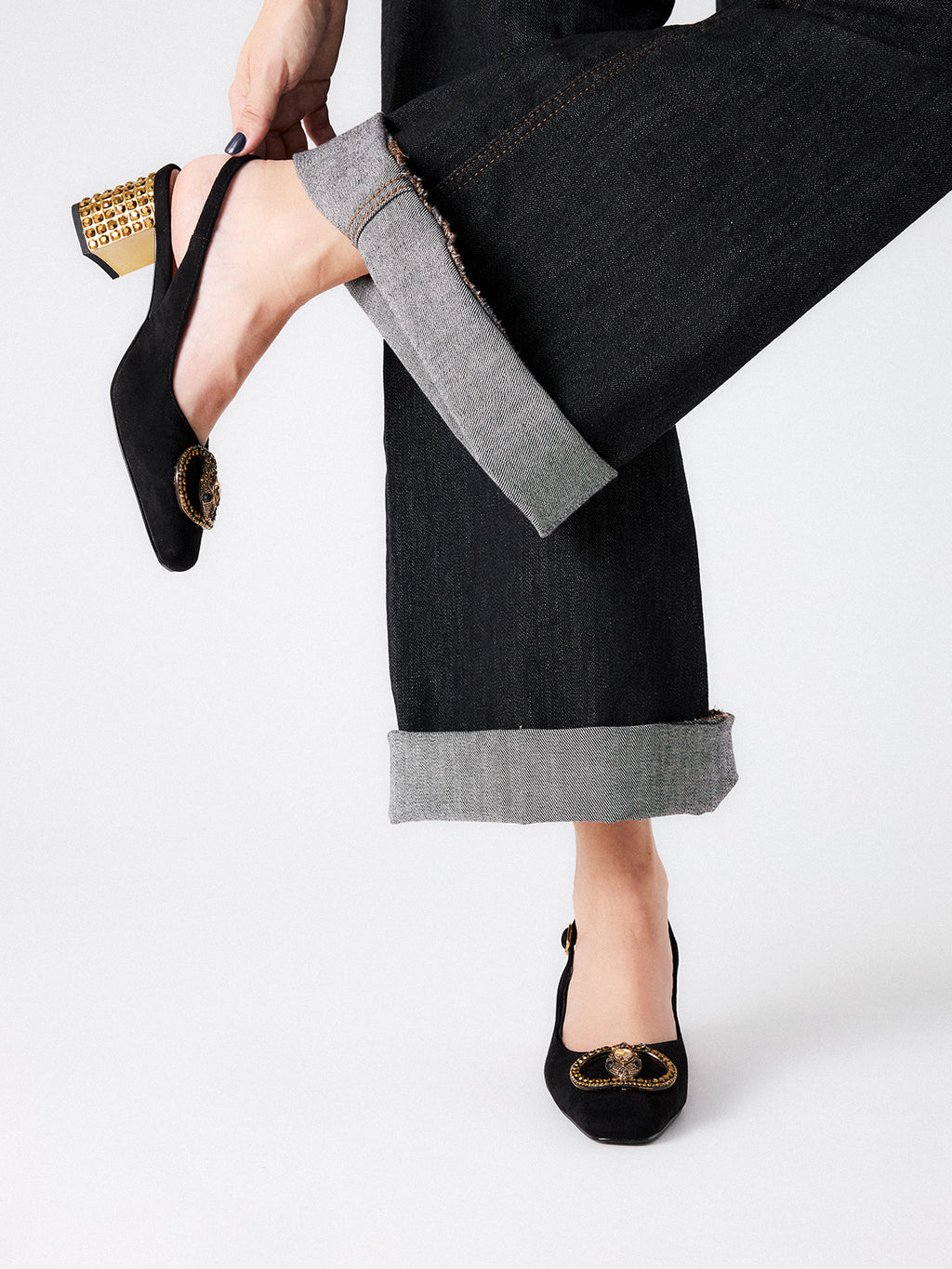 NADINE-310 FABRIC BLACK-GOLD