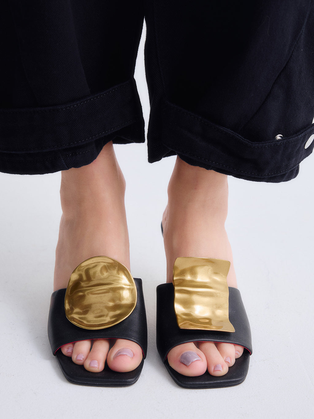 NINA-212 PU BLACK-GOLD