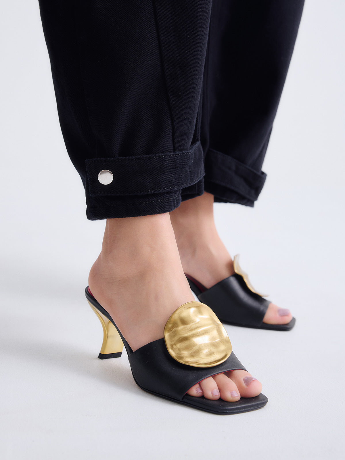 NINA-212 PU BLACK-GOLD
