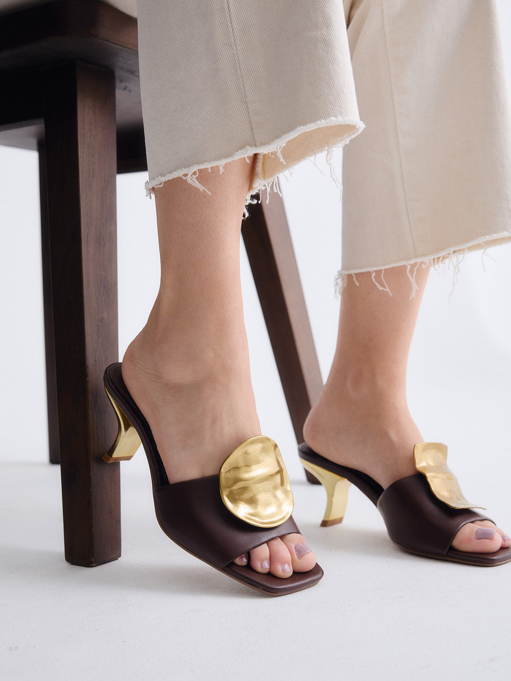 NINA-212 PU BROWN GOLD