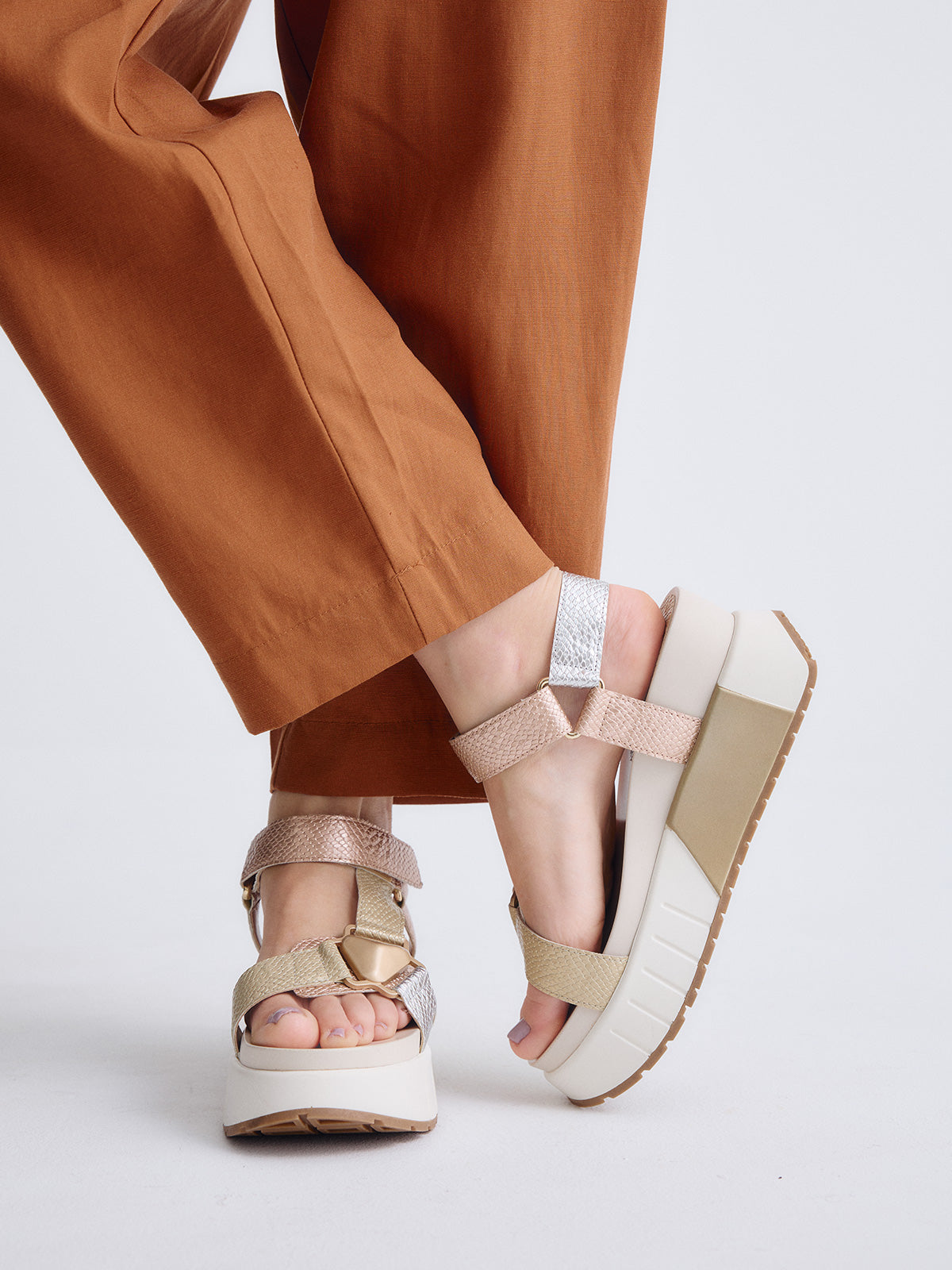 OLIVIA-934 SNAKE GOLD SILV