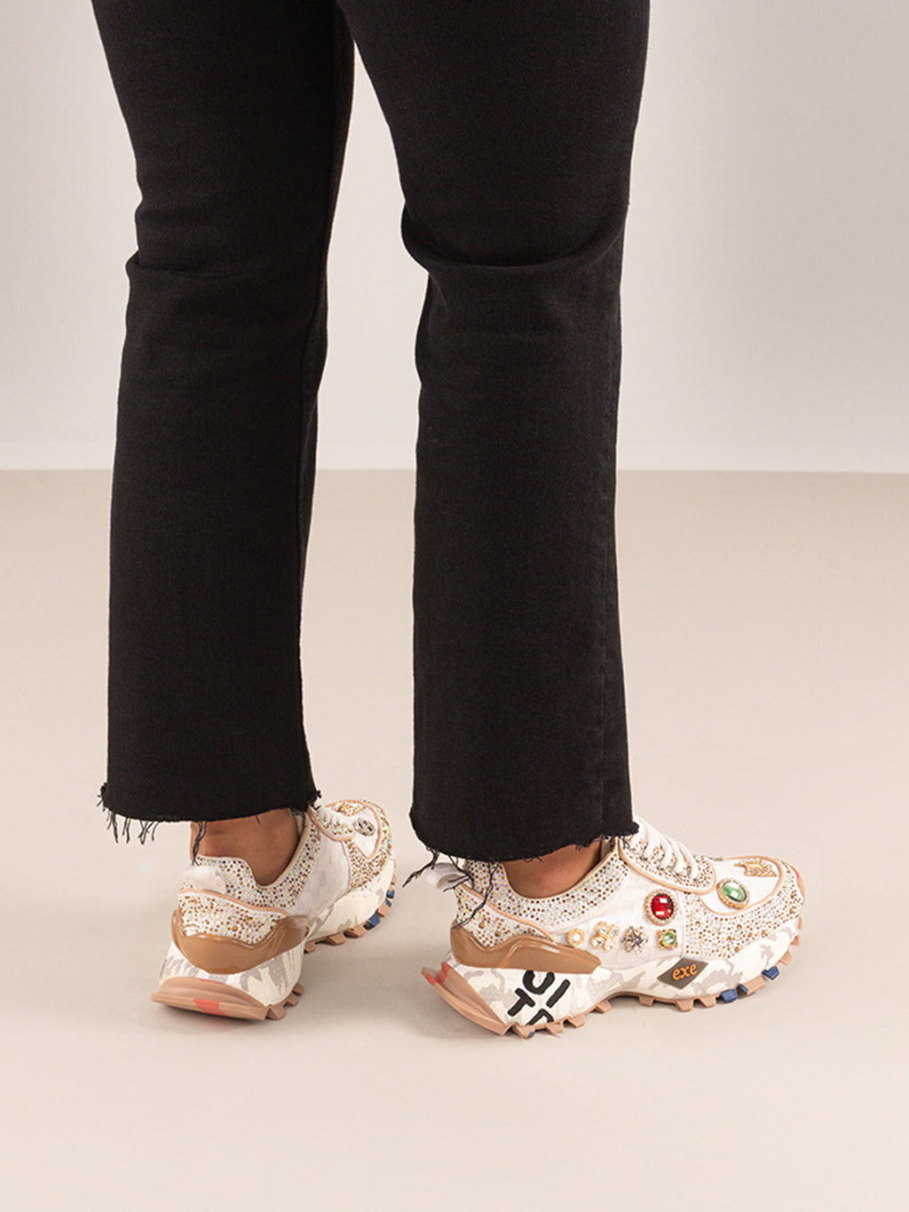 SY24-6 LEATHER BEIGE