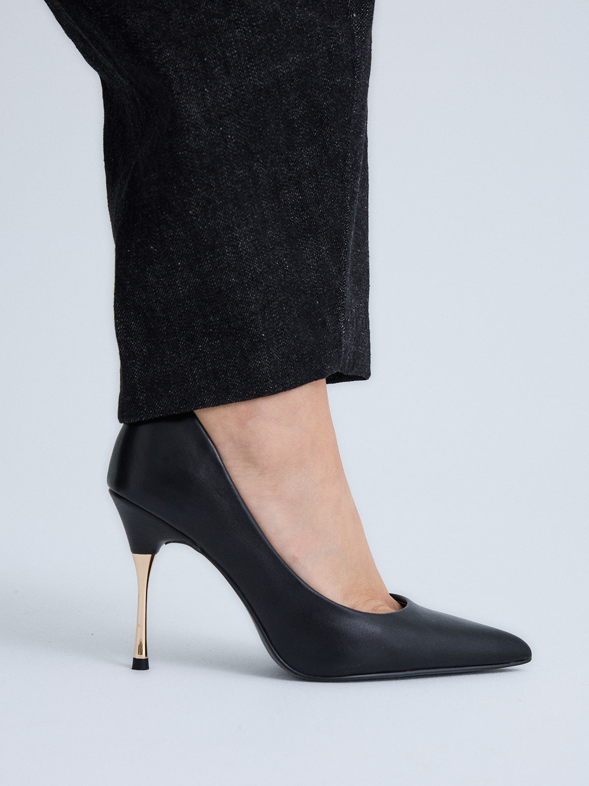 VANESA-105 PU BLACK