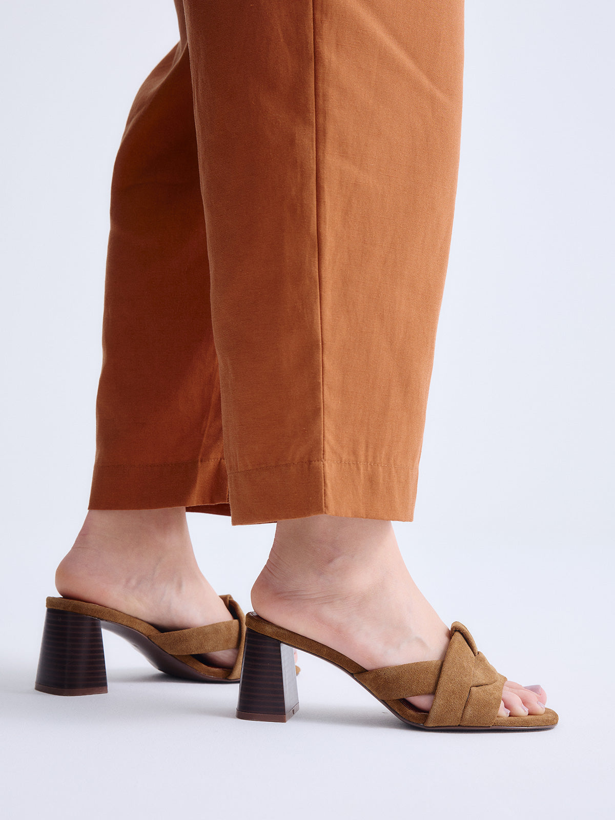 VENETO-576 SUEDE TAN