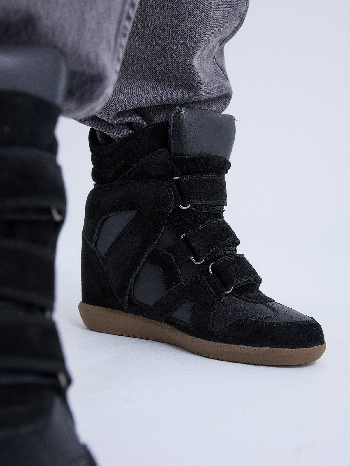 YG993-01RY SUEDE BLACK
