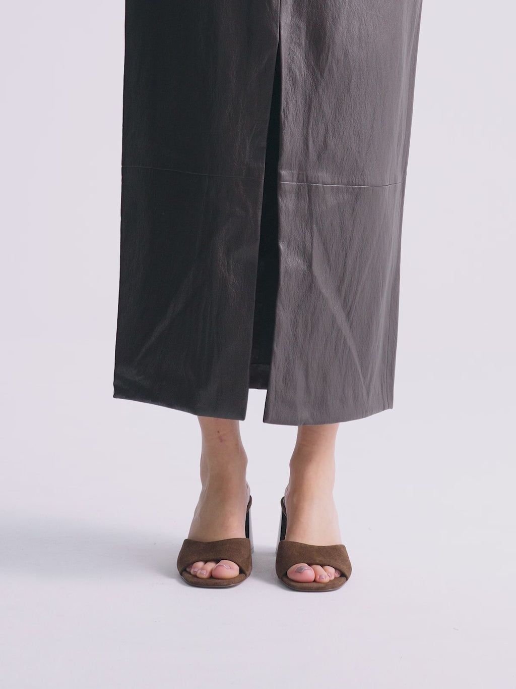 VENETO-557 SUEDE BROWN