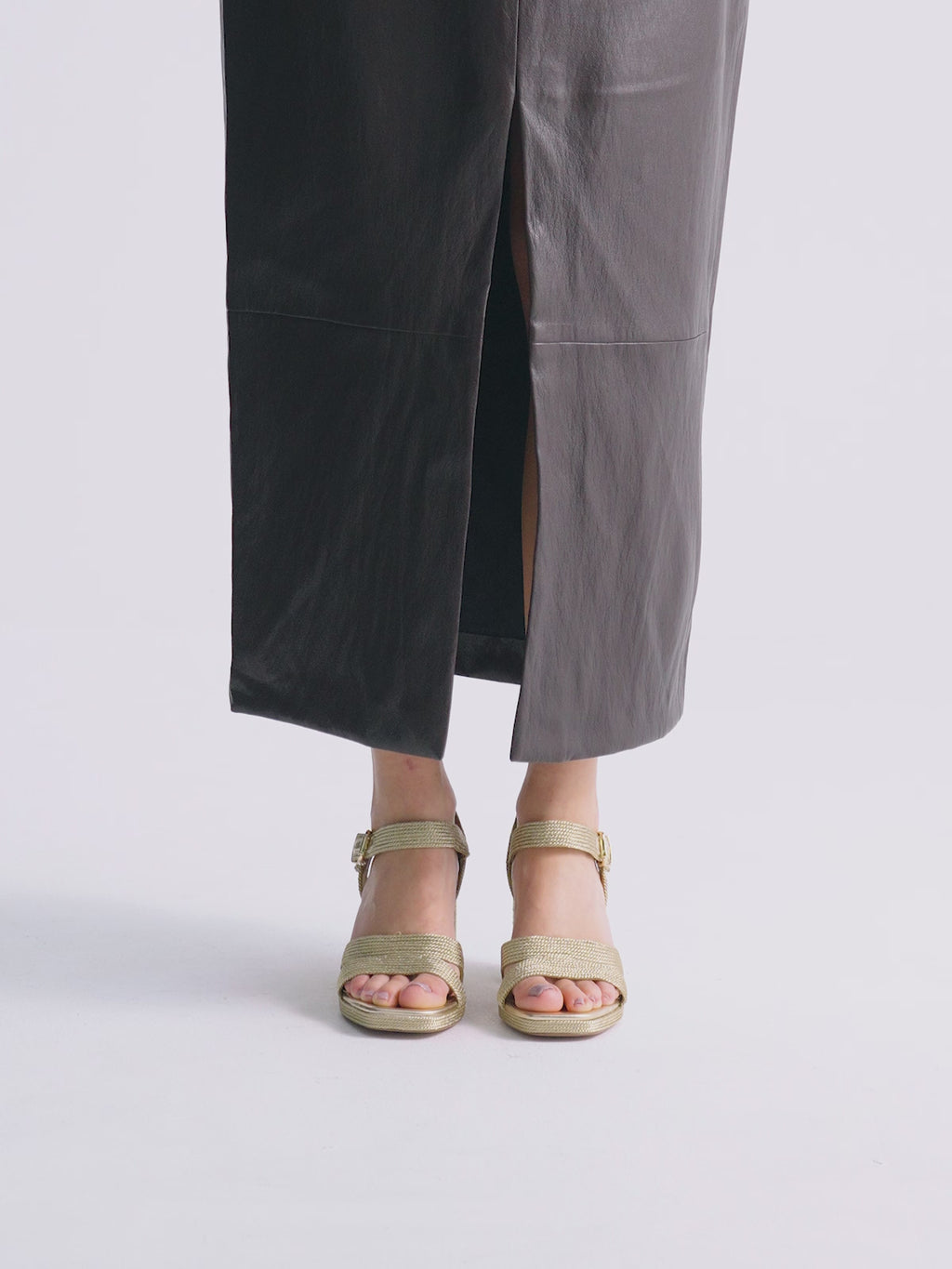 LUISA-777 EMBROIDERY GOLD